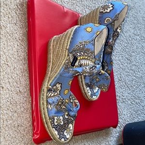 Tommy Hilfiger. Size 6.5 M